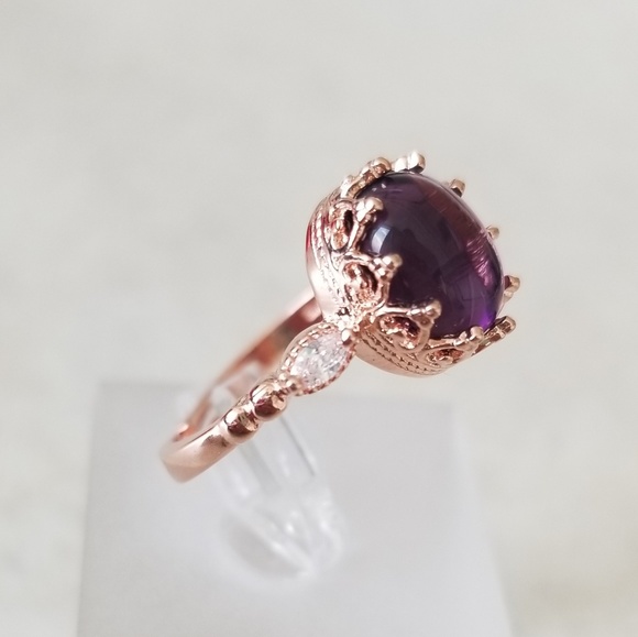 Rose Gold & Amethyst Cabochon Ring - Picture 4 of 8
